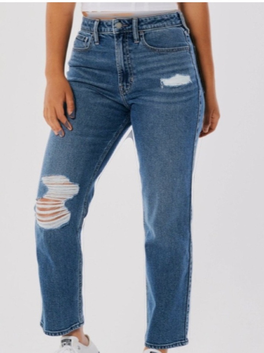 Hollister Ultra High-Rise Vintage Straight Jeans. Women's size 28